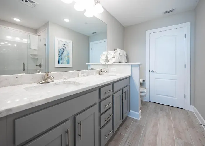 Phoenix Gulf Towers 405 Apartment *