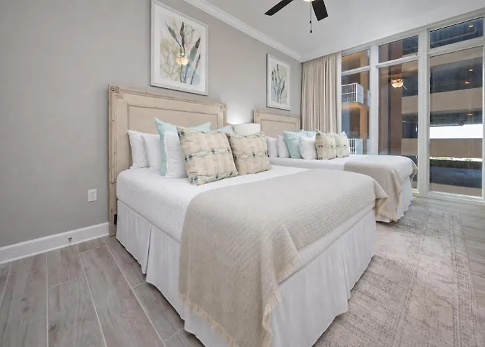 Phoenix Gulf Towers 405 Apartment